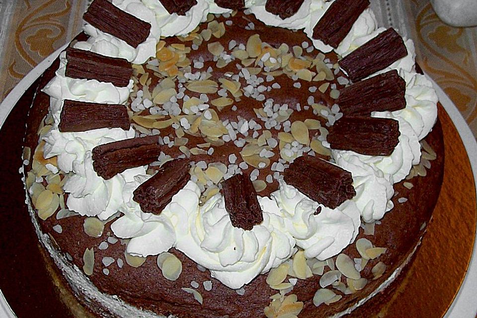 Schokokuchen mit Vanillesahne