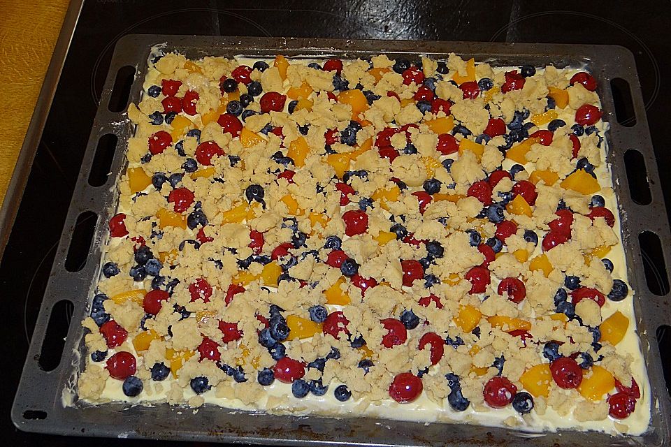 Obstkuchen mit Streuseln