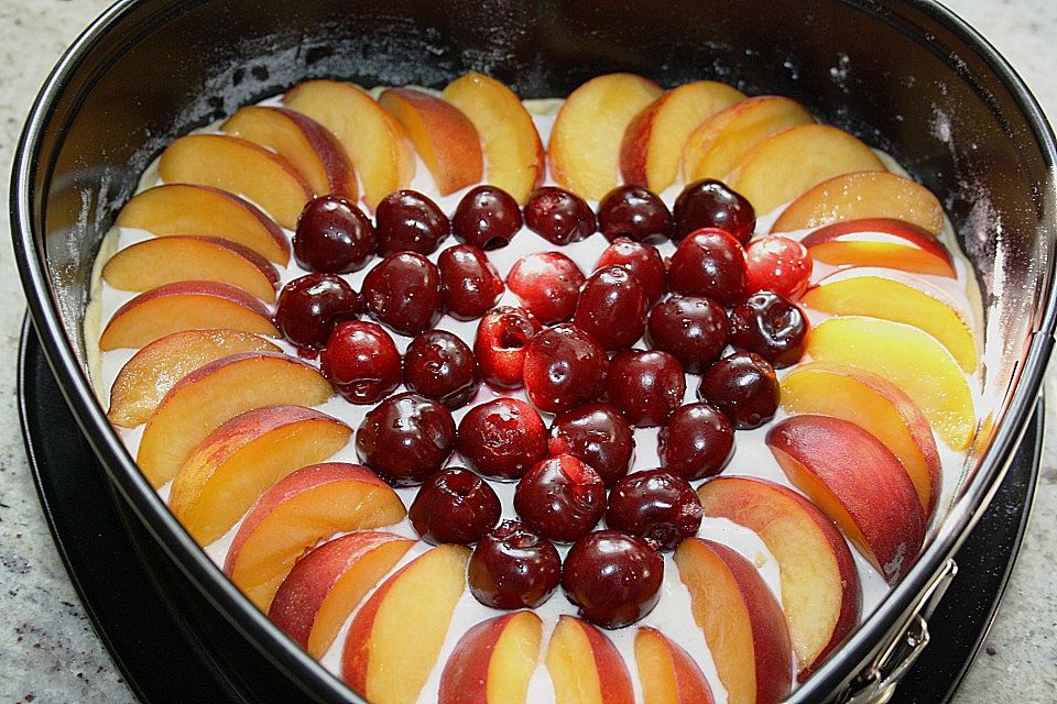 Obstkuchen mit Streuseln