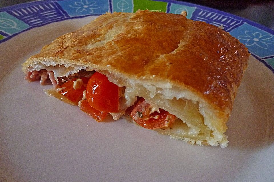 Schinken - Tomaten - Mozzarella - Strudel