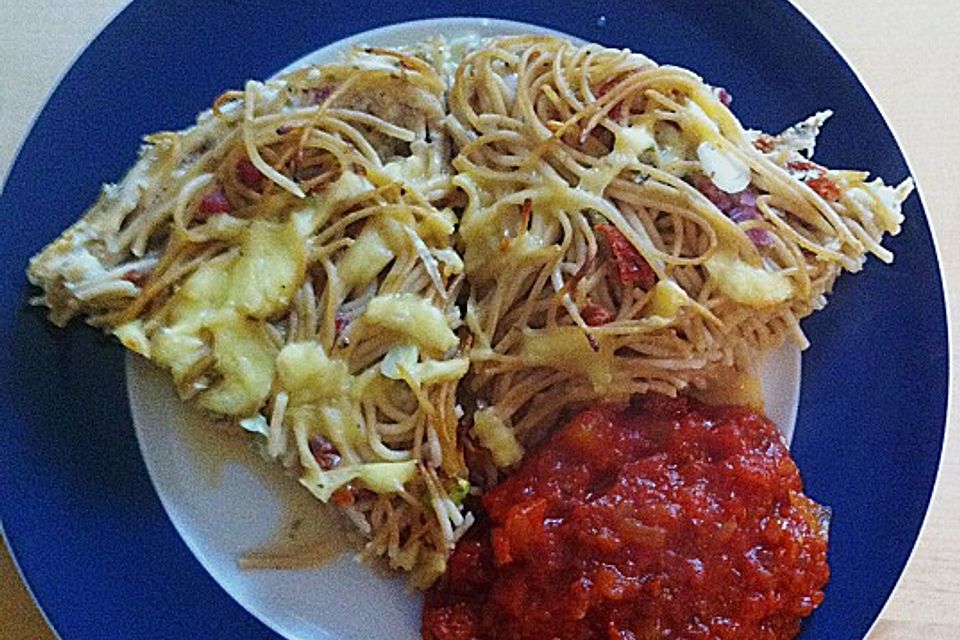 Spaghetti - Muffins mit Tomatensauce