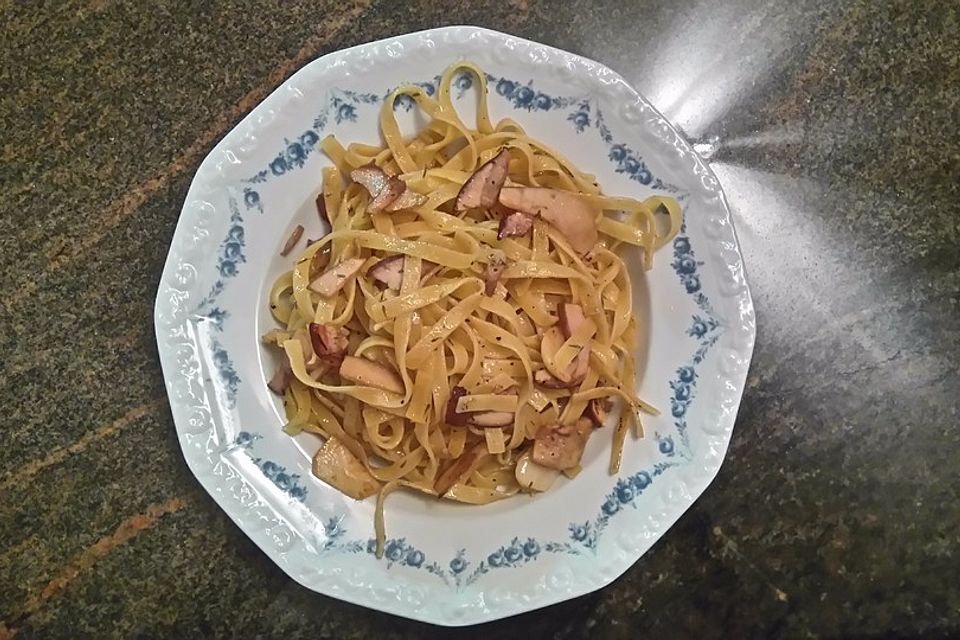 Pasta mit frischen Steinpilzen