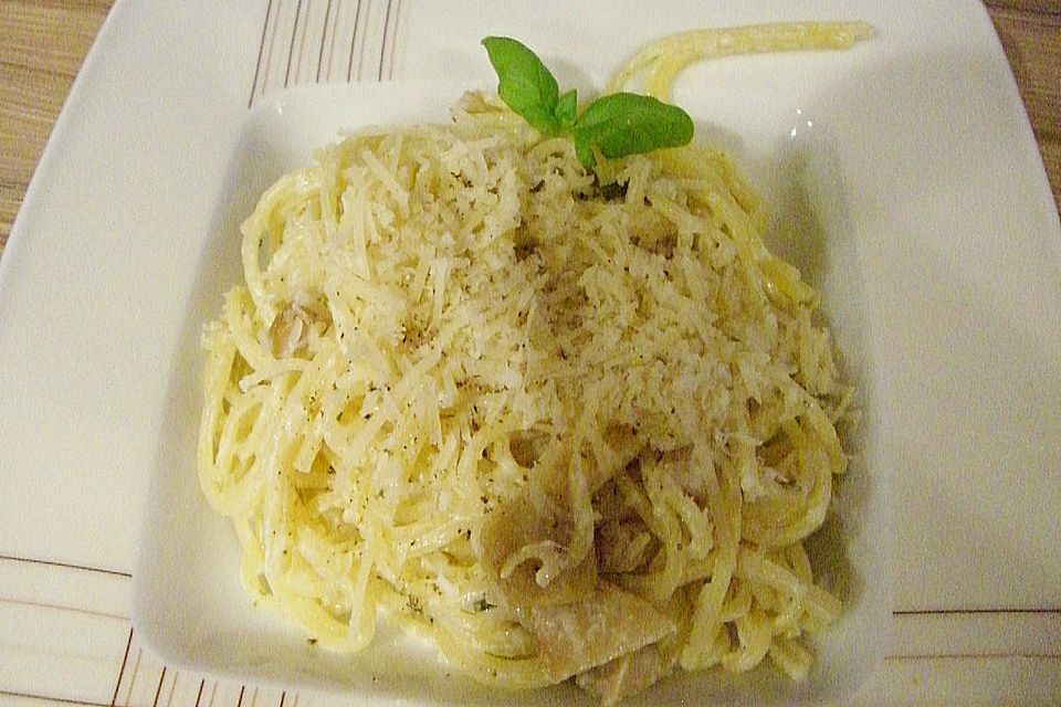 Pasta mit frischen Steinpilzen