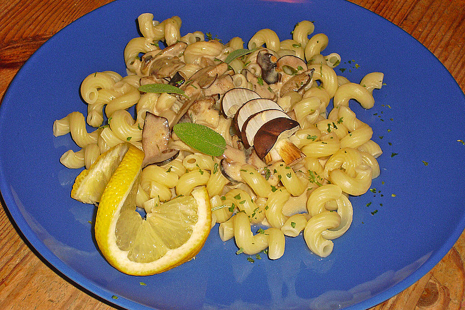 Pasta mit frischen Steinpilzen