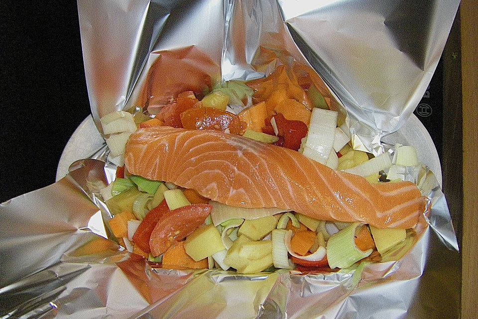 Wildlachs mit Gemüse