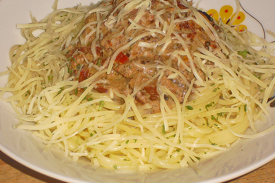 Spaghetti mit getrockneten Tomaten