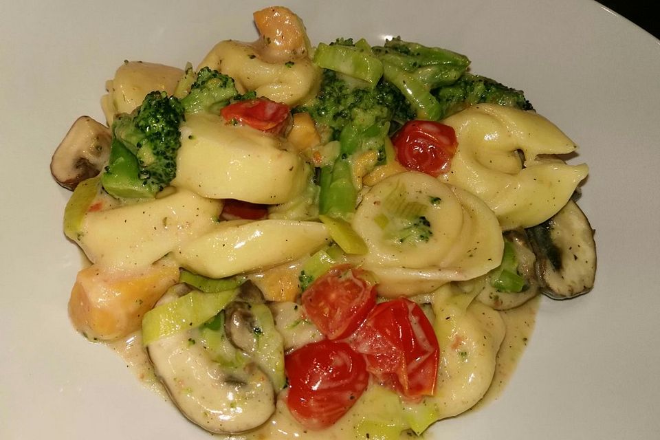 Vegetarische Tortellini-Pfanne