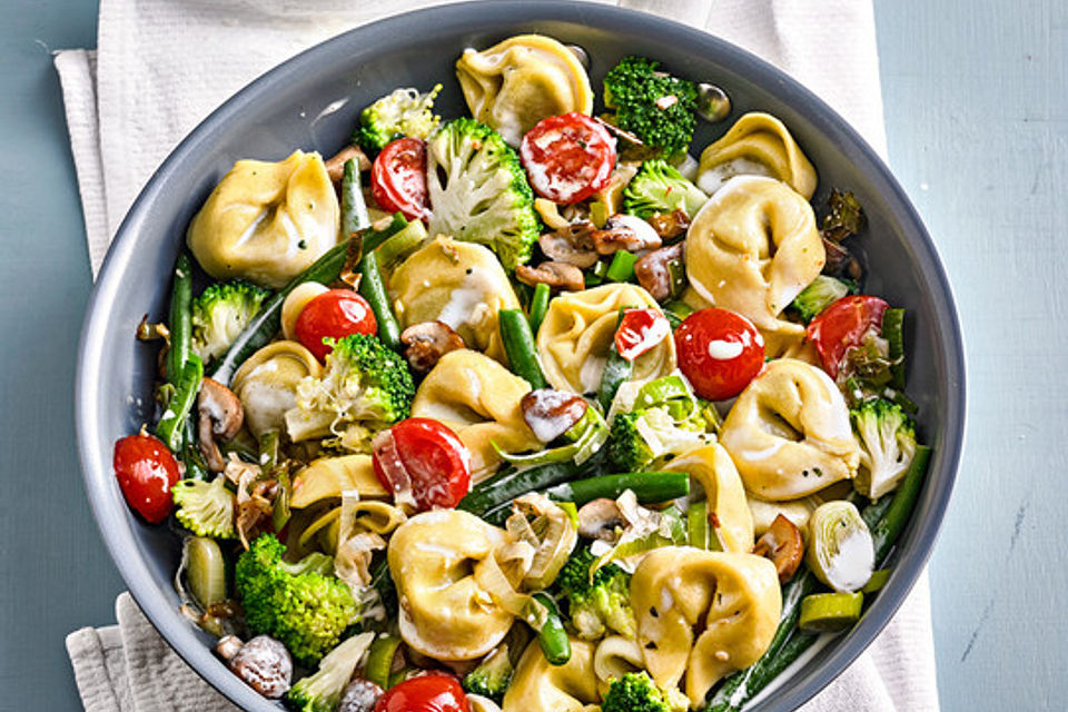 Vegetarische Tortellini-Pfanne