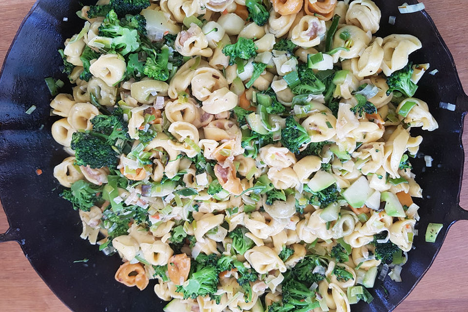 Vegetarische Tortellini-Pfanne