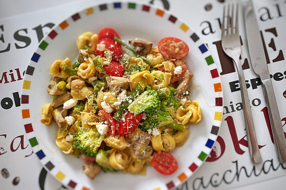 Vegetarische Tortellini-Pfanne