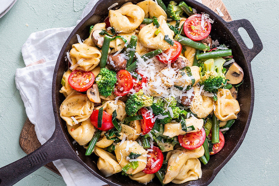 Vegetarische Tortellini-Pfanne