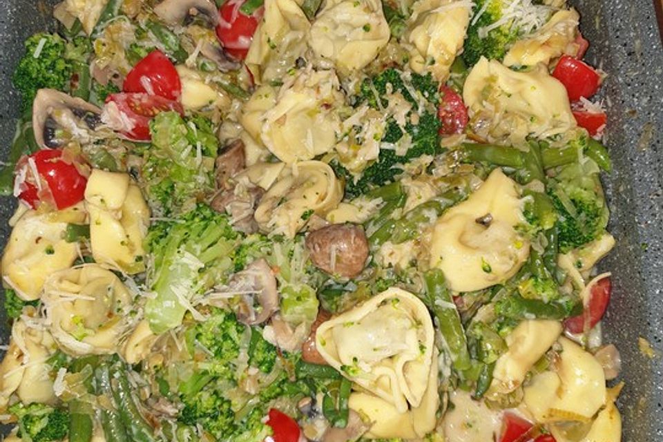 Vegetarische Tortellini-Pfanne