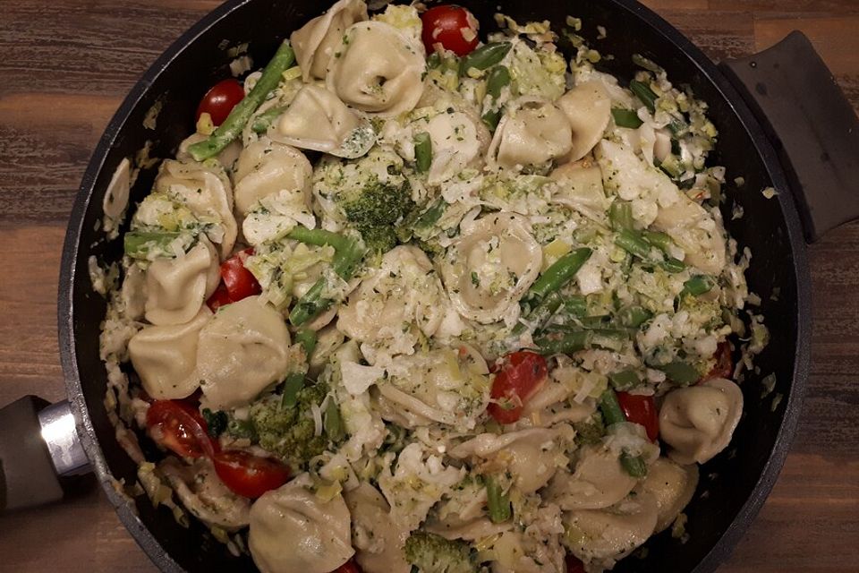 Vegetarische Tortellini-Pfanne