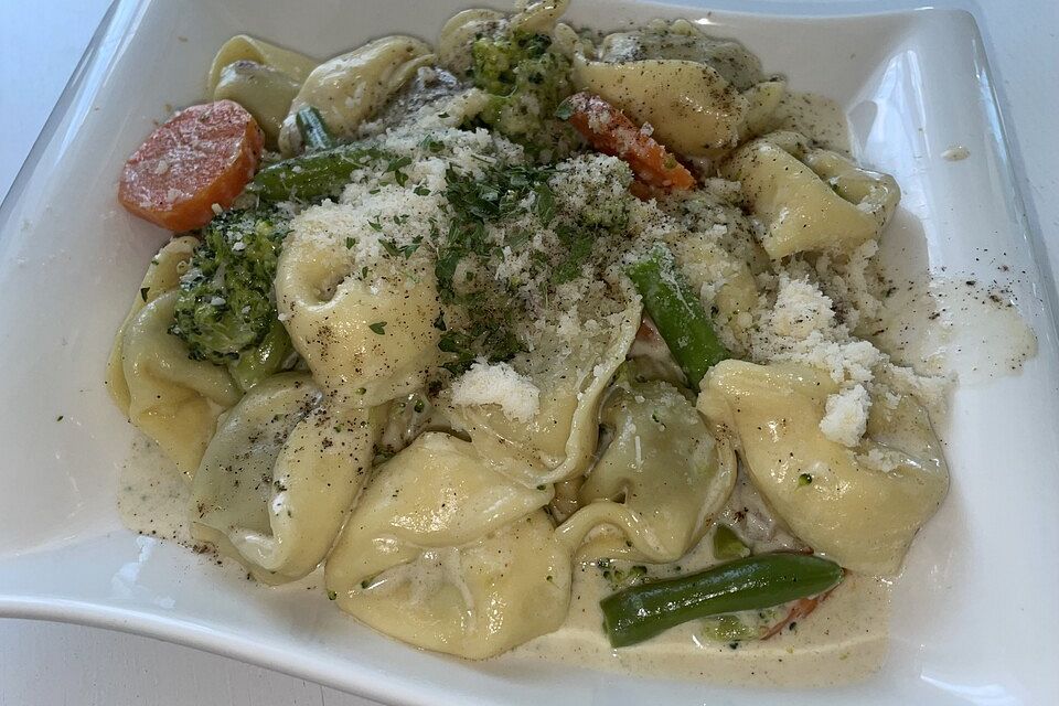 Vegetarische Tortellini-Pfanne