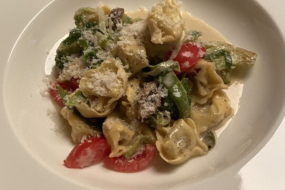 Vegetarische Tortellini-Pfanne