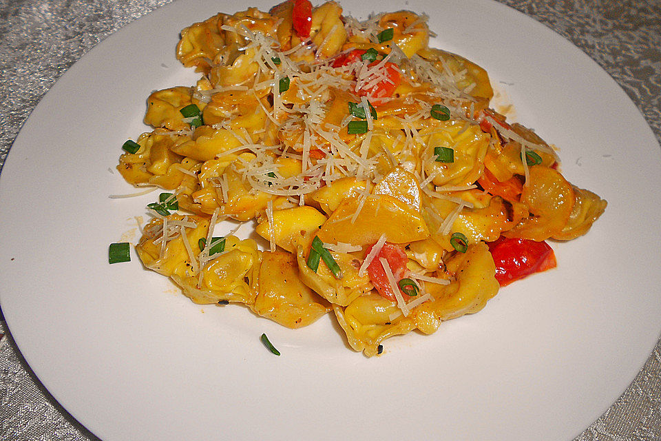 Vegetarische Tortellini-Pfanne