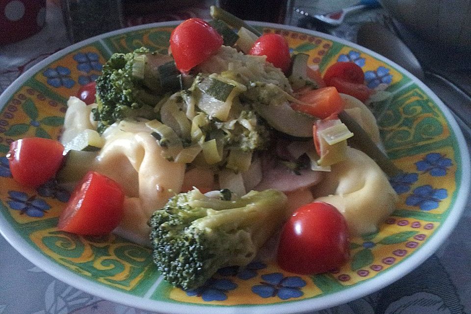 Vegetarische Tortellini-Pfanne