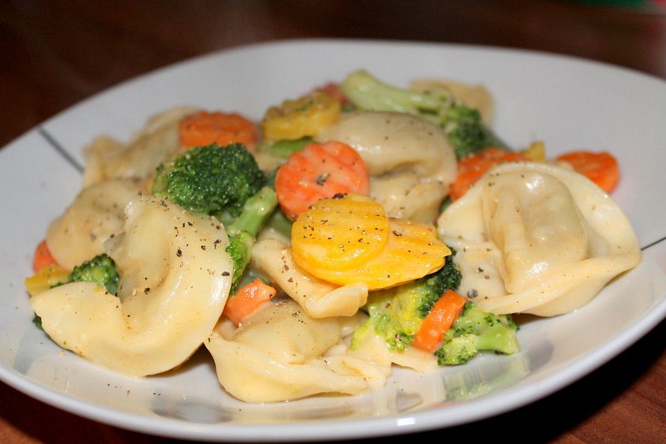 Vegetarische Tortellini-Pfanne