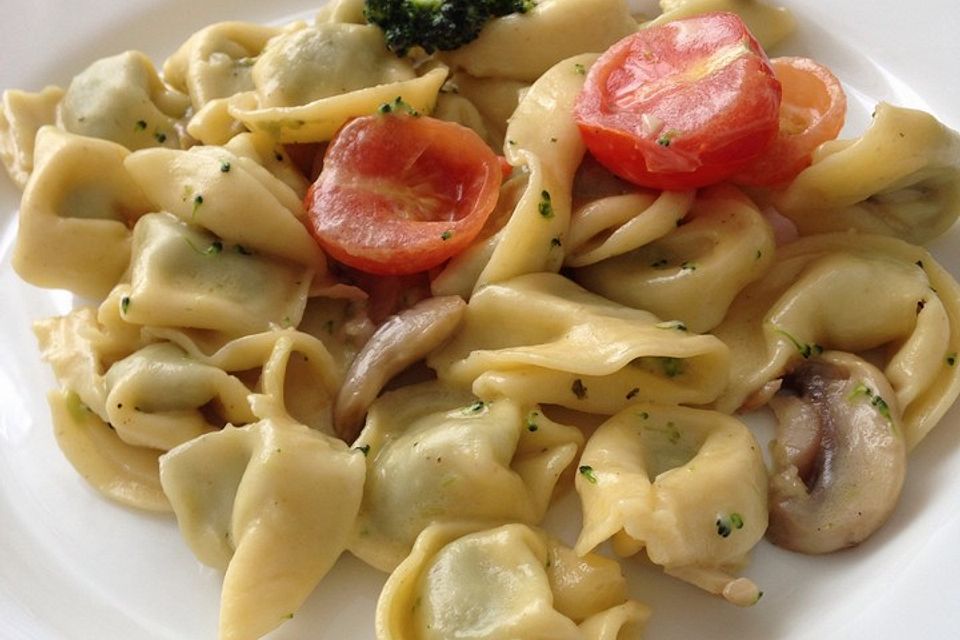 Vegetarische Tortellini-Pfanne