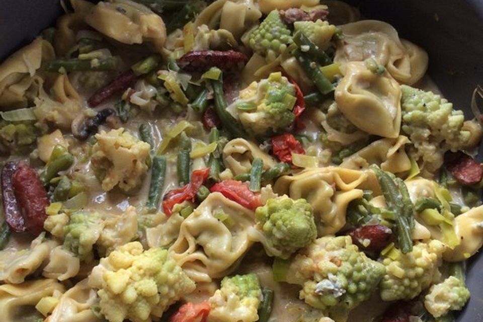 Vegetarische Tortellini-Pfanne