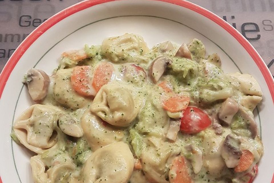 Vegetarische Tortellini-Pfanne