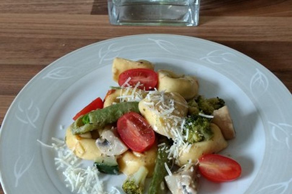 Vegetarische Tortellini-Pfanne