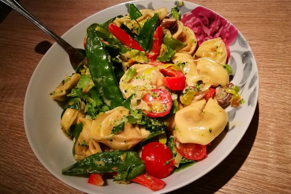 Vegetarische Tortellini-Pfanne