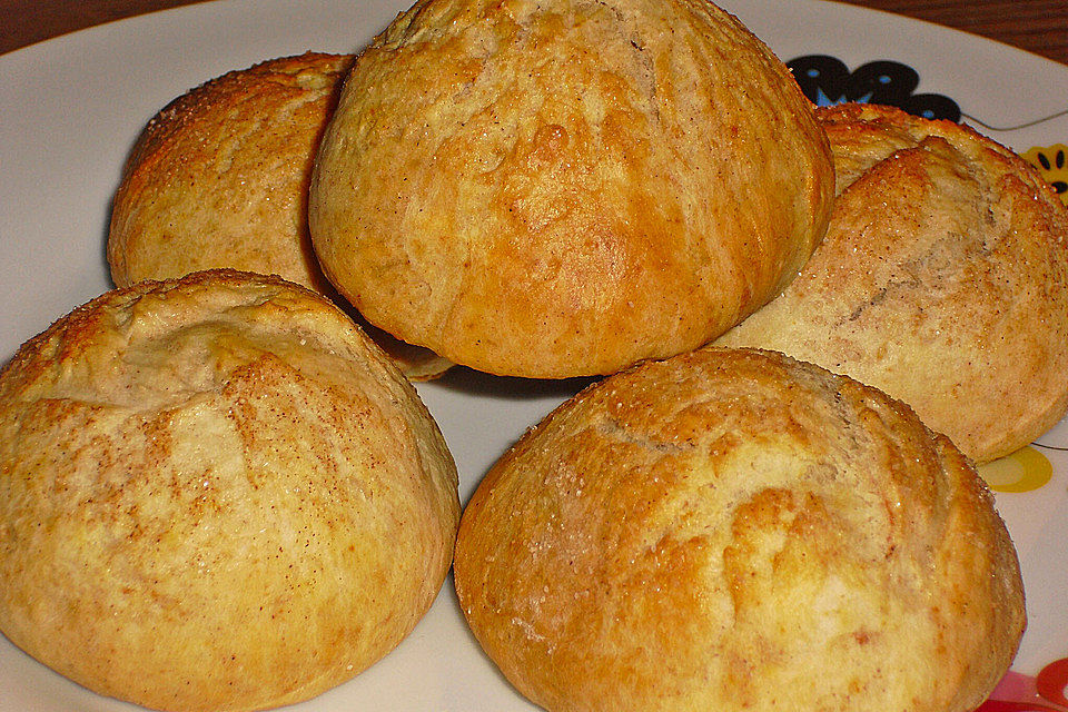 Rosinenbrötchen