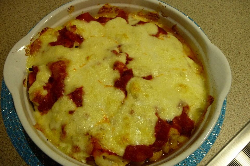 Blumenkohlgratin mit Tomatensoße