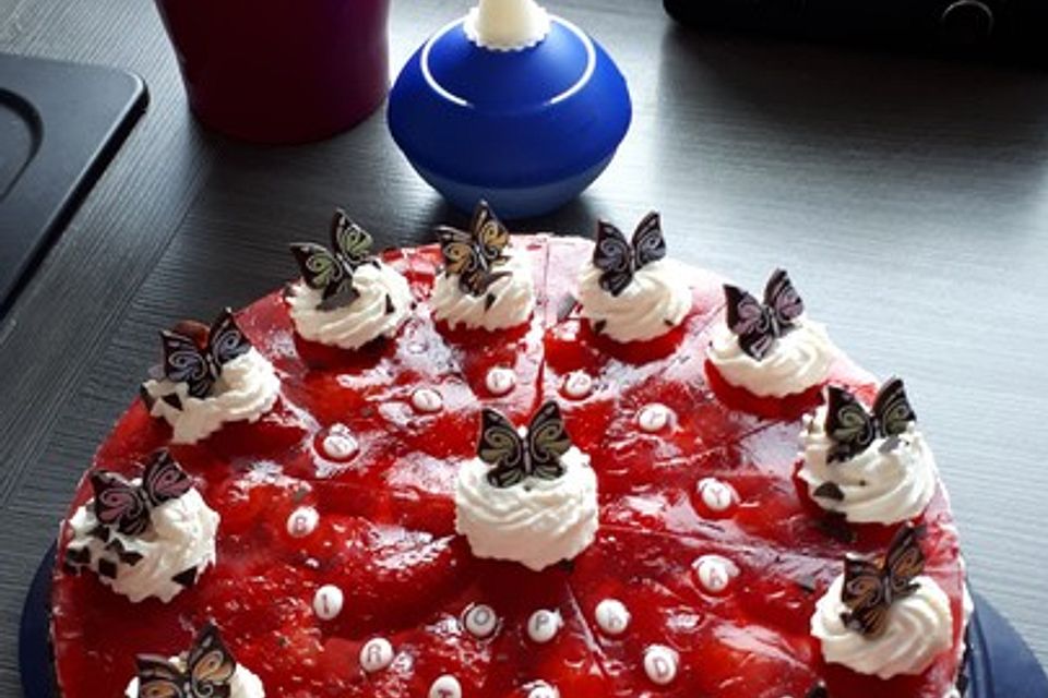 Erdbeerkuchen mit Schmand-Vanillecreme