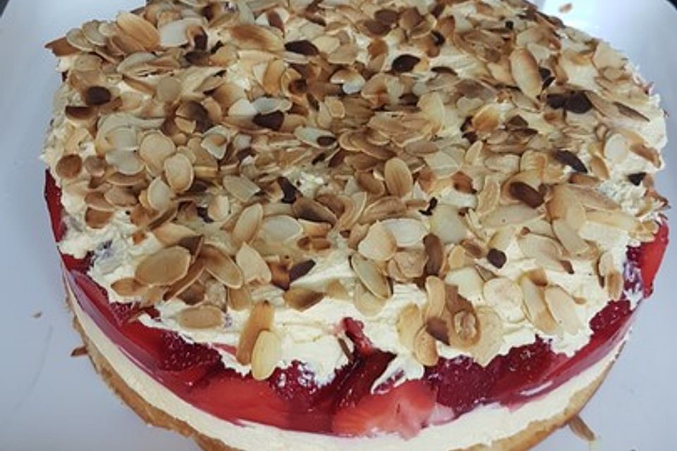 Erdbeerkuchen mit Schmand-Vanillecreme