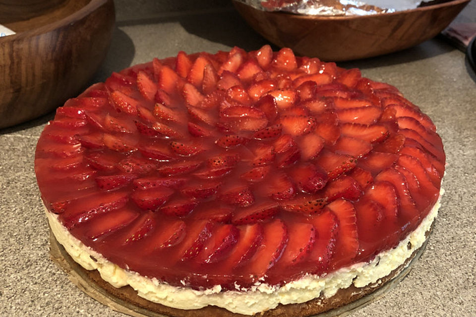 Erdbeerkuchen mit Schmand-Vanillecreme