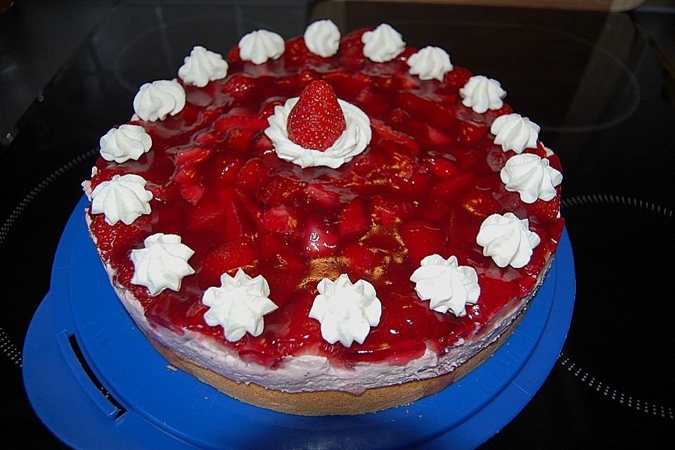 Erdbeerkuchen mit Schmand-Vanillecreme