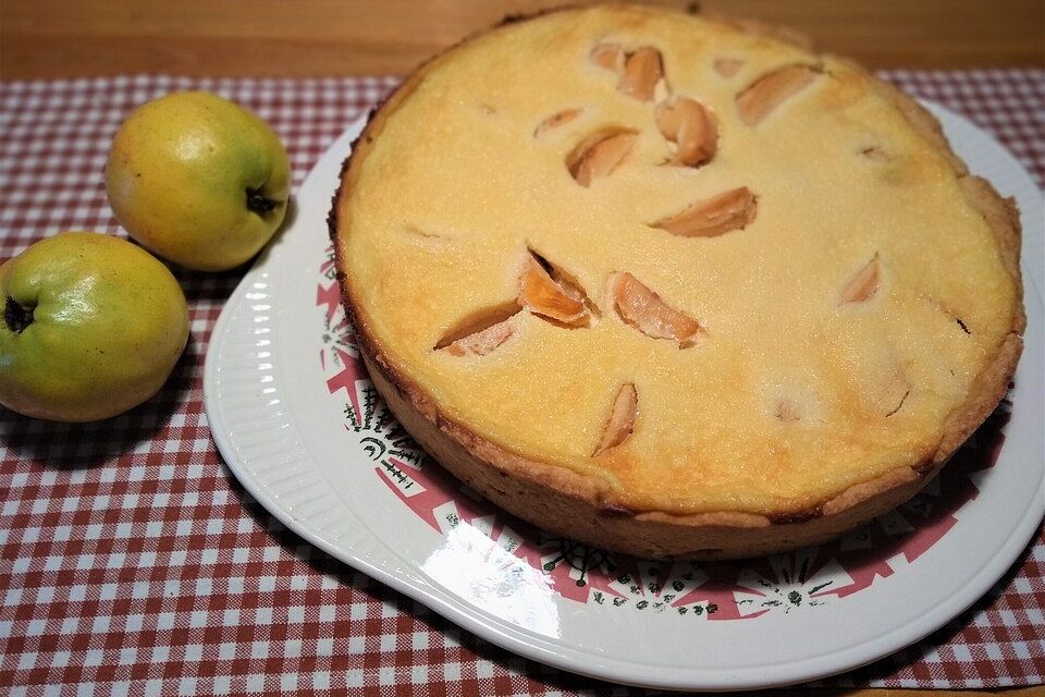 Quittenkuchen mit Rahmguss