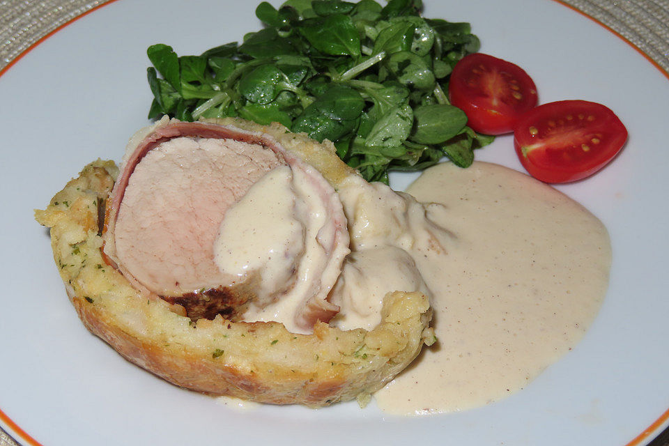 Schweinsfilet im Knödelhemd