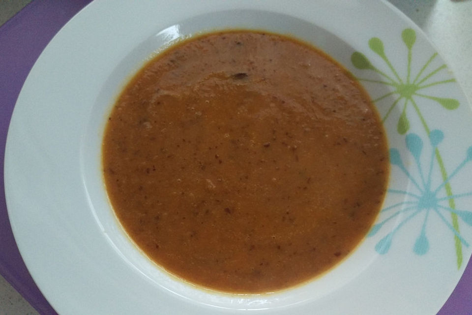 Möhrencremesuppe mit Kidneybohnen