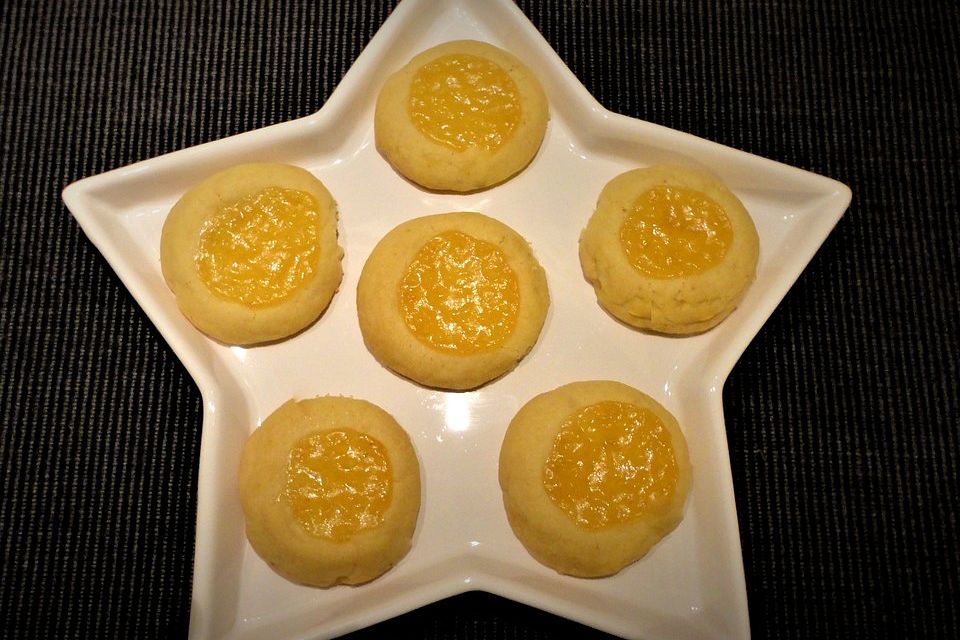 Zitronenhäufchen mit Lemon Curd