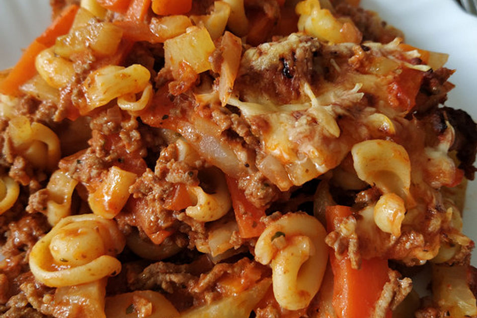 Nudelauflauf Bolognese