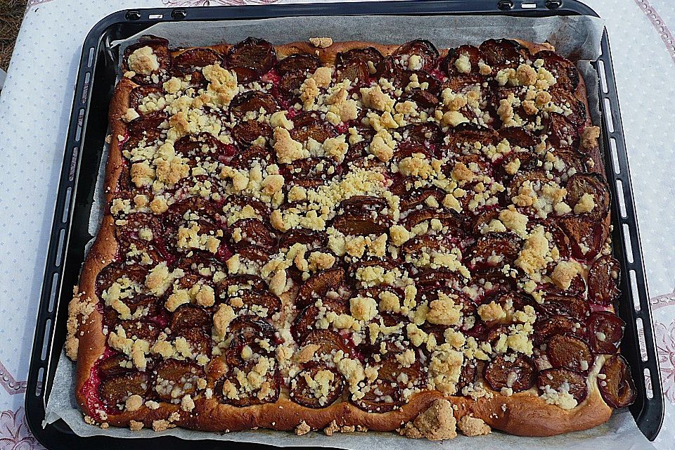 Pflaumenkuchen mit Streusel