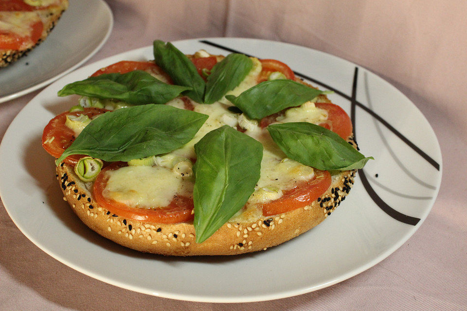 Fladenbrotpizza 'Caprese'