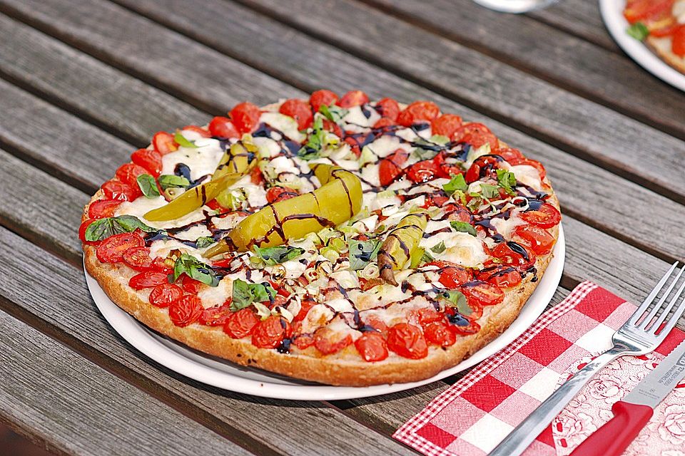 Fladenbrotpizza 'Caprese'