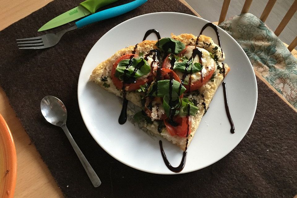 Fladenbrotpizza 'Caprese'