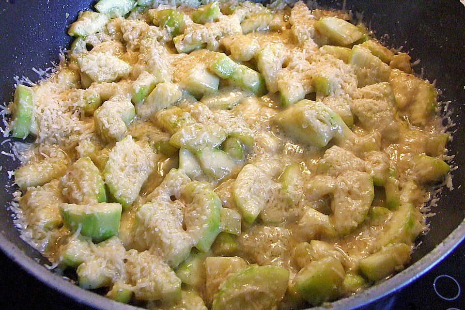 Zucchini mit Parmesan