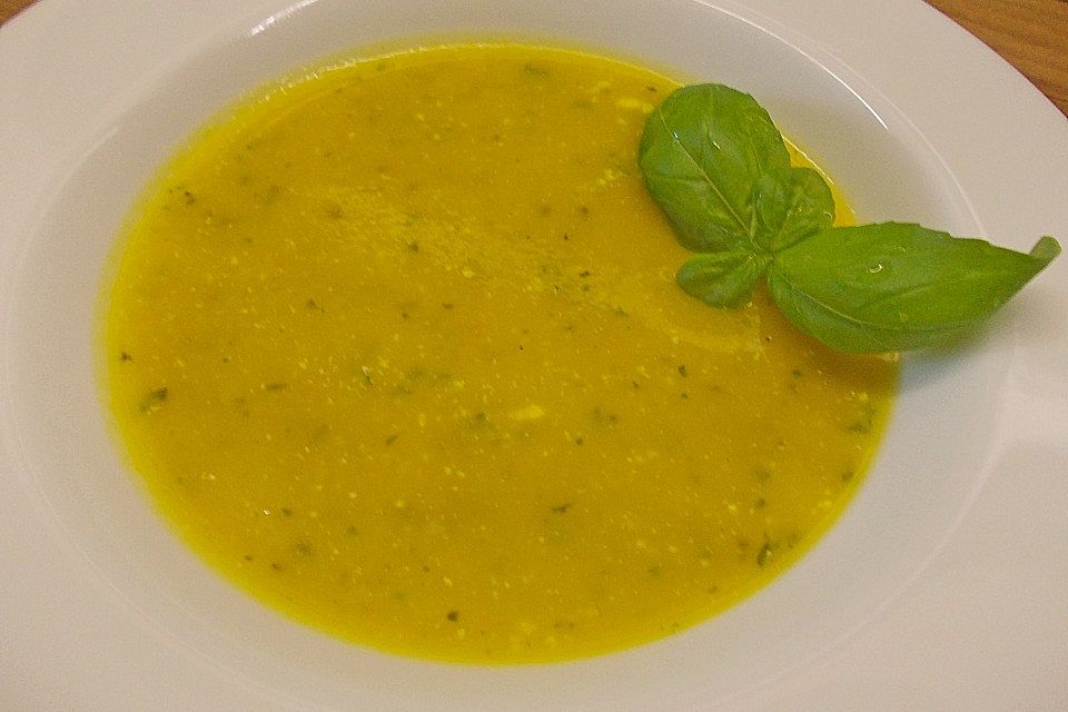 Kürbis - Zucchini - Suppe