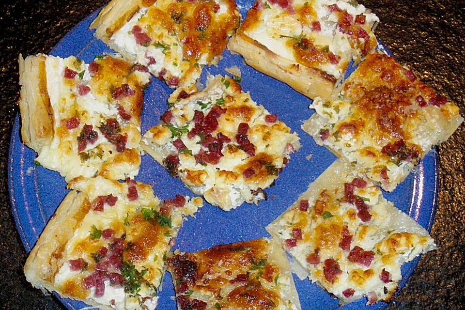 Blätterteig - Flammkuchen mit Käse