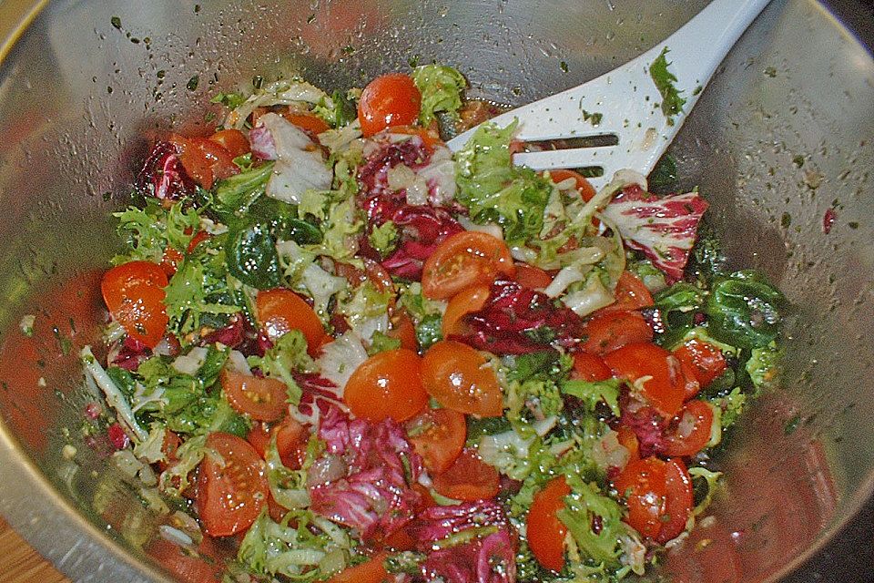 Bunt gemischter Salat