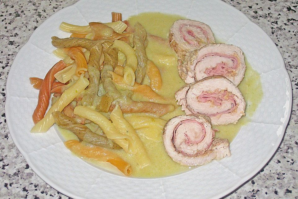 Putenröllchen in Lauchsauce