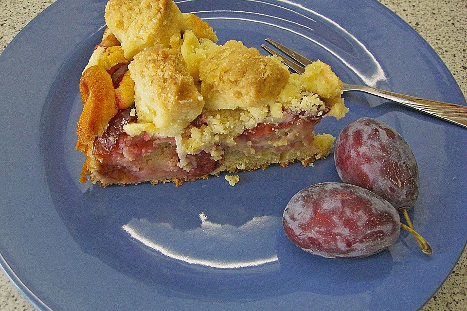 Eierlikör - Pflaumenkuchen mit Streuseln