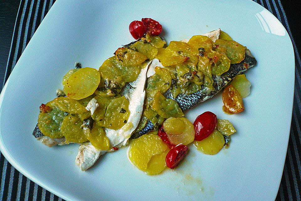 Fisch mit Kartoffeln überbacken