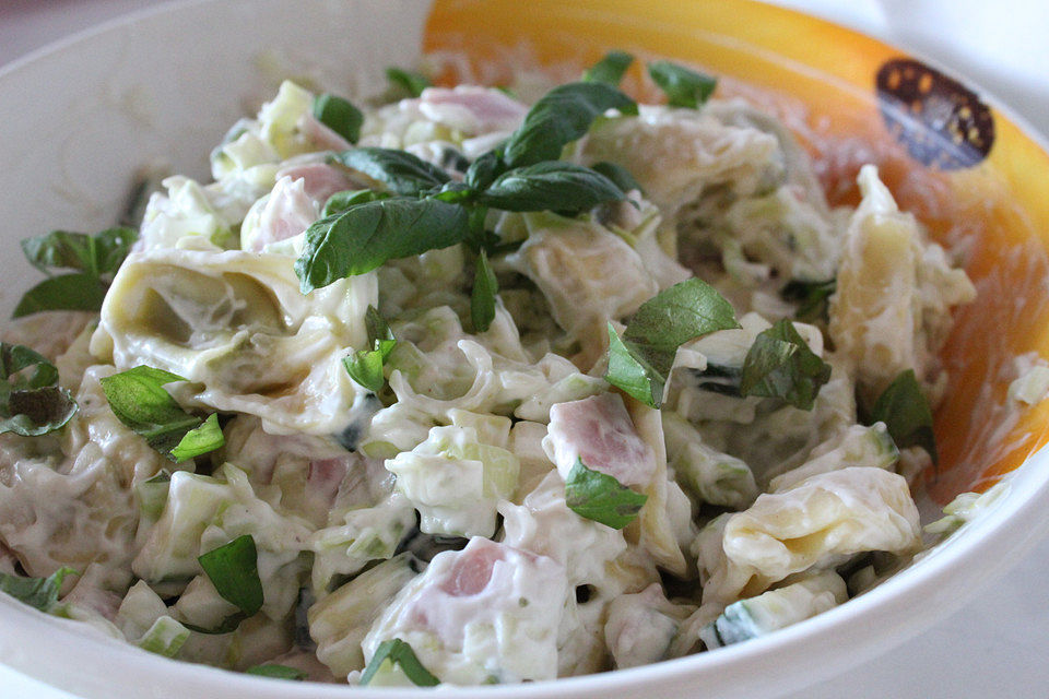 Tortellini - Salat